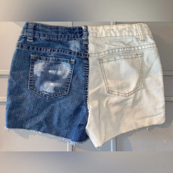 Mudd Distresses Jean Shorts - Picture 2 of 3